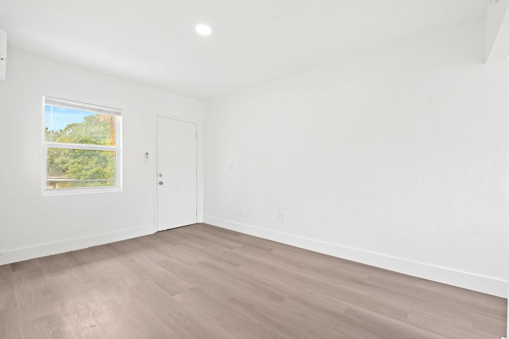 Renovated 2-Bedroom Apartment in Miami – $1,650/Month 9 of 12