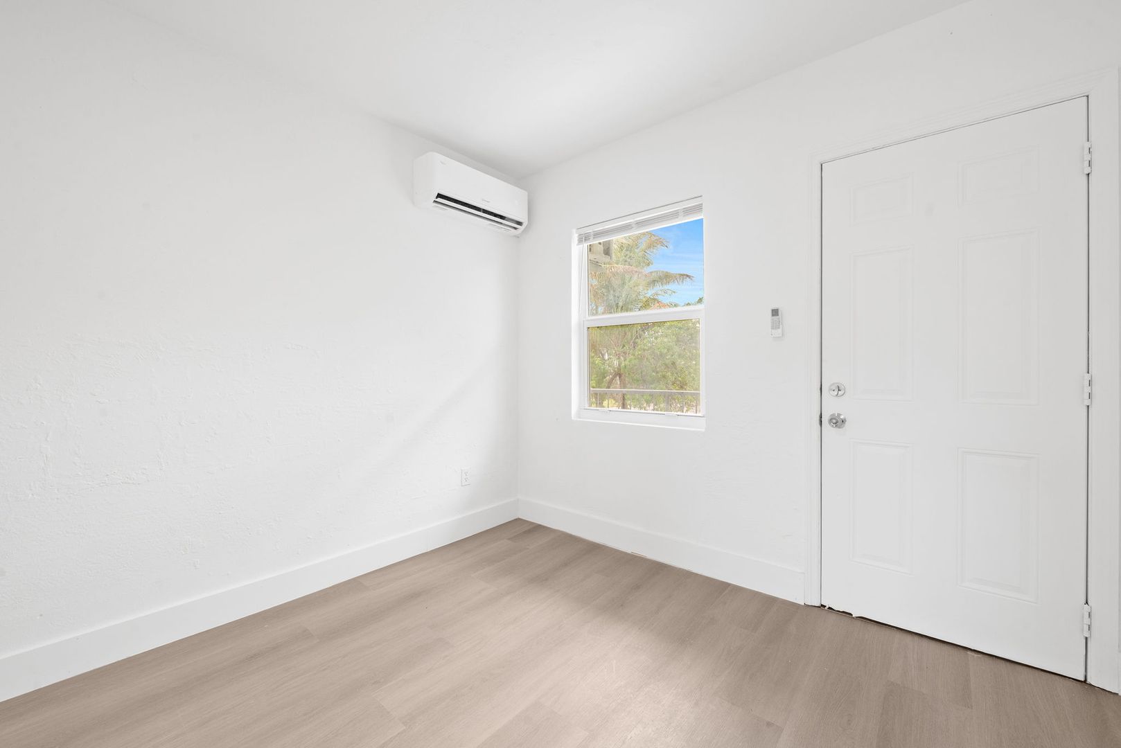 Renovated 2-Bedroom Apartment in Miami – $1,650/Month 7 of 12