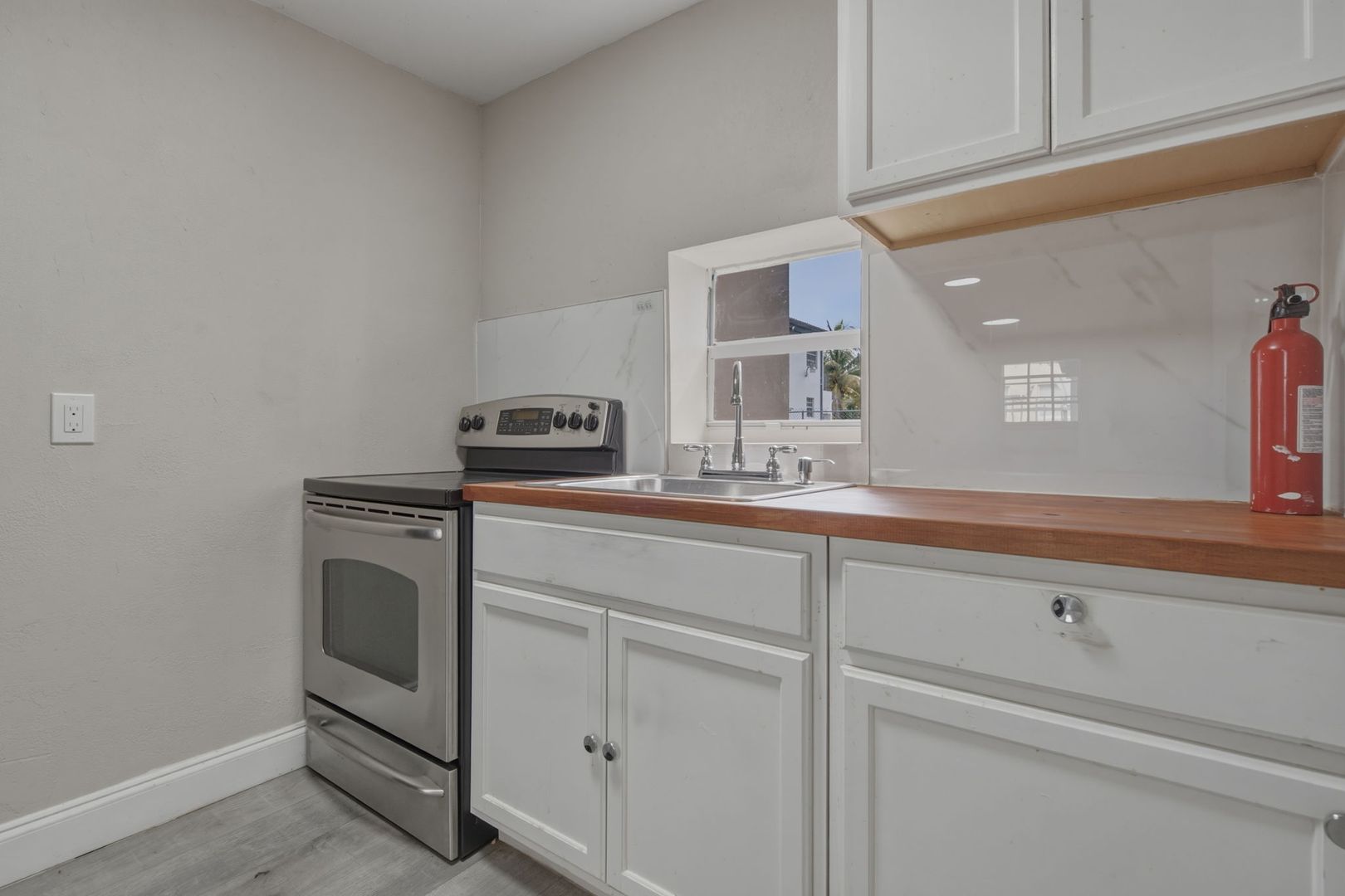 Opa Locka Apartment: 2911 NW 132nd Ter