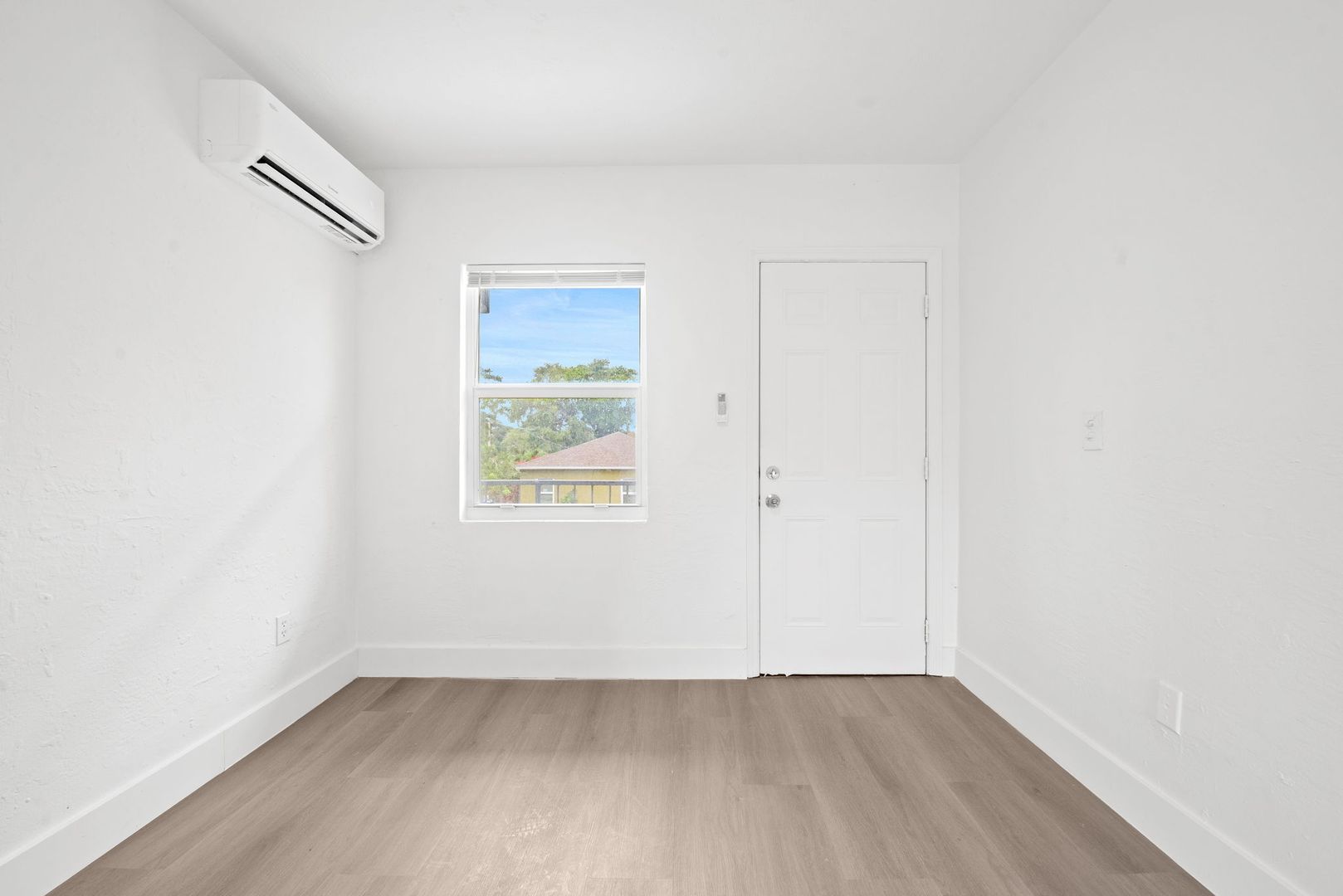 Renovated 2-Bedroom Apartment in Miami – $1,650/Month 6 of 12
