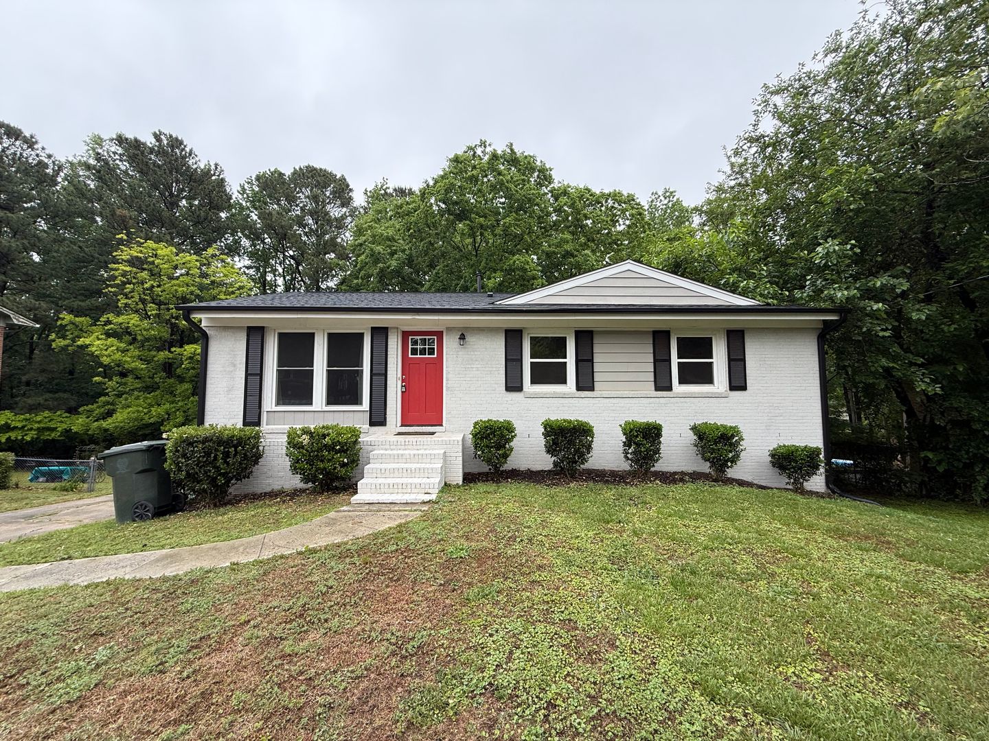 Raleigh House: 2809 Newark Dr