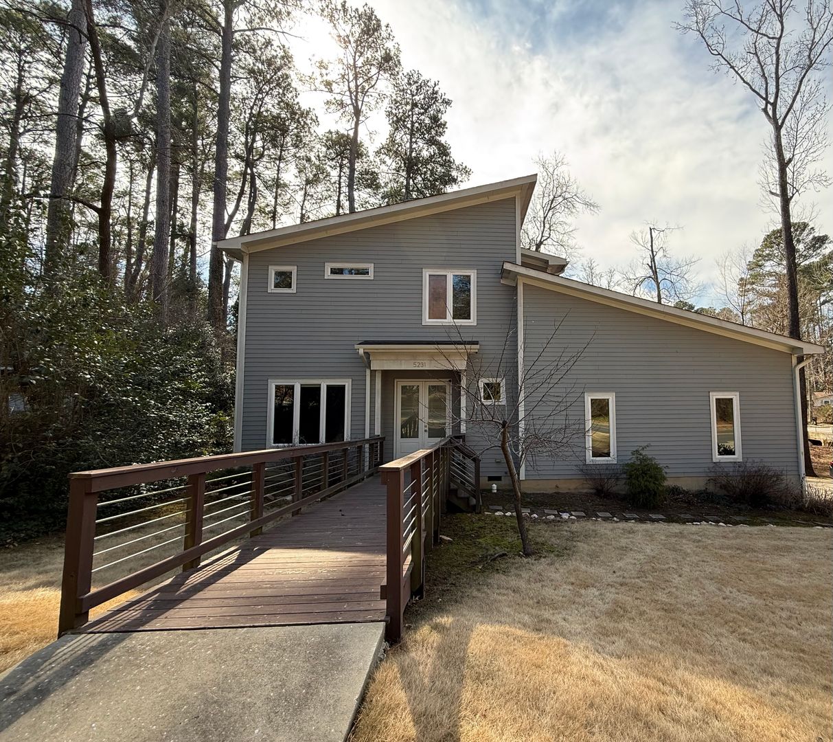 Raleigh House: 5231 Melbourne Rd