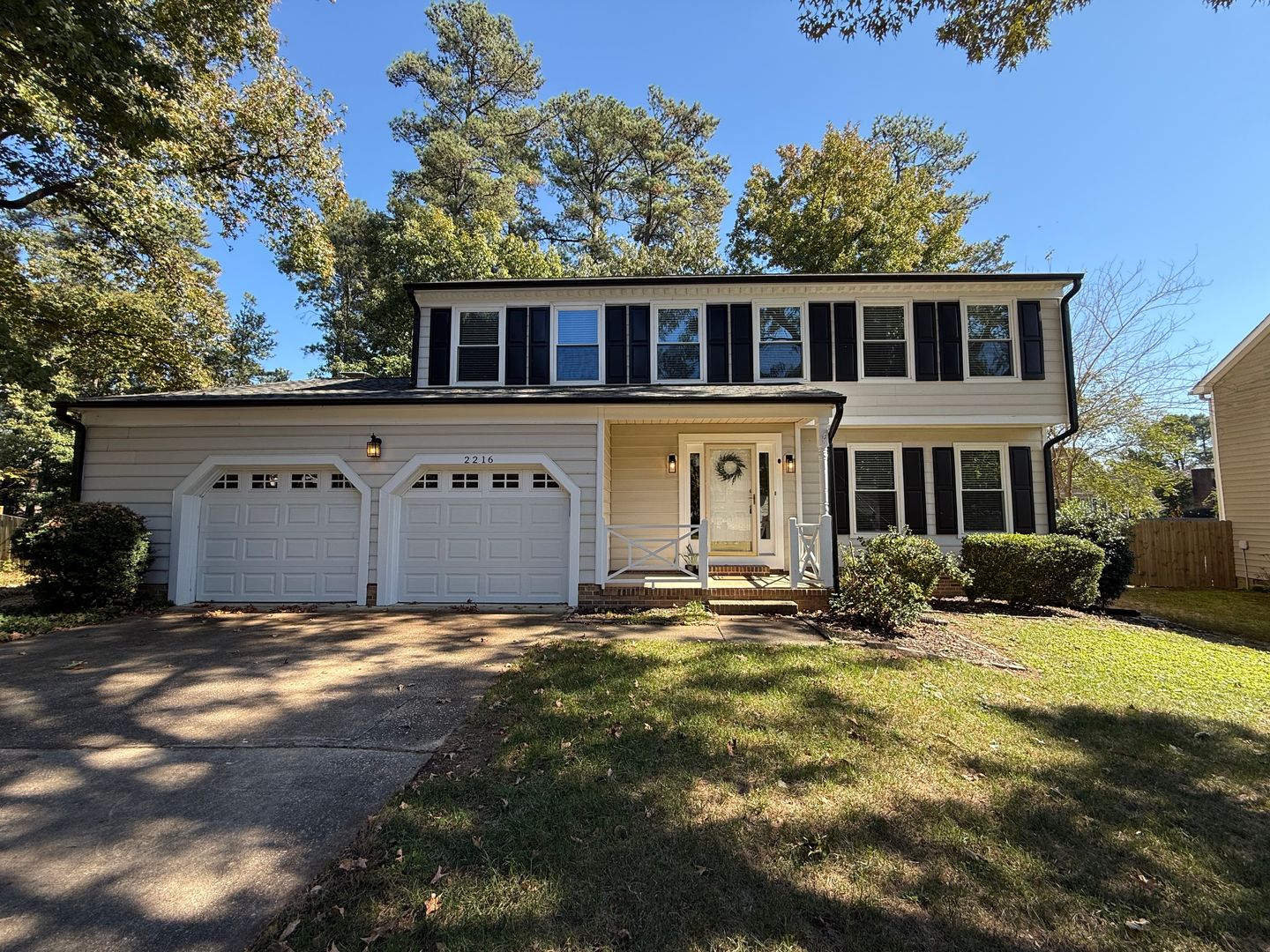 Raleigh House: 2216 Heathrowe Place