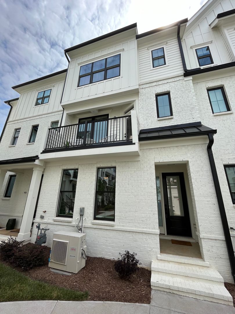 Raleigh Townhome: 1601 Draper View Loop