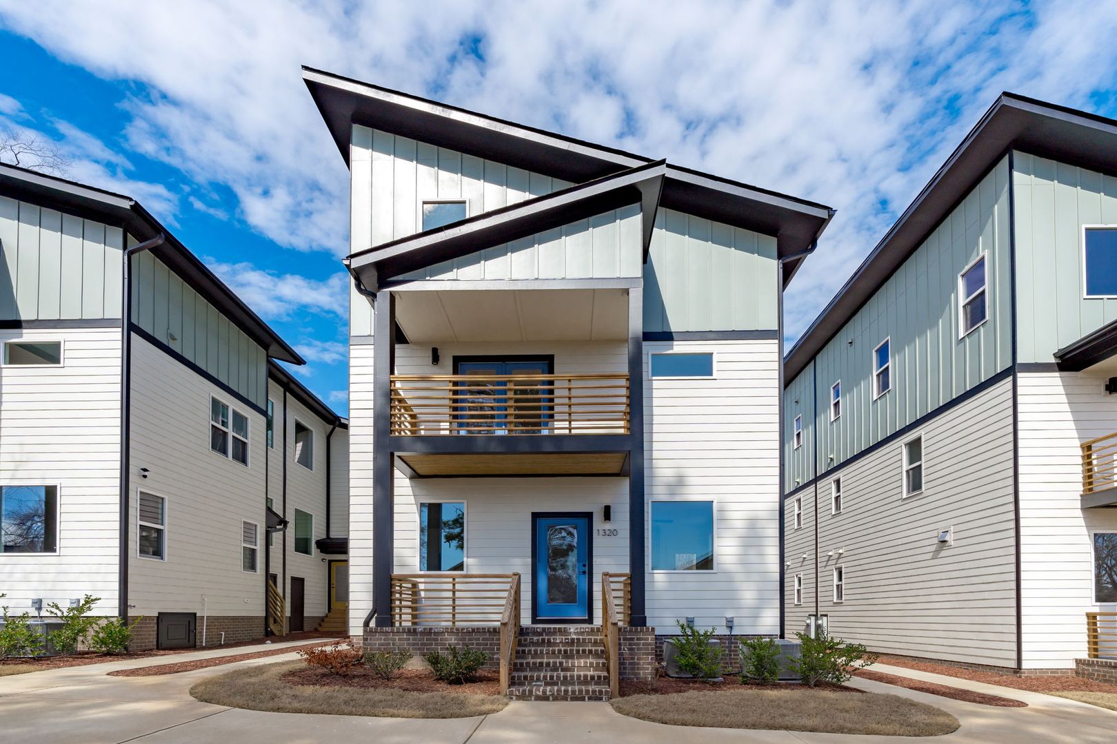 Raleigh Townhome: 1320 E Lenoir St