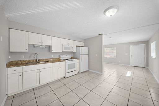 5537 10th Ave , Fort Myers, FL 33907