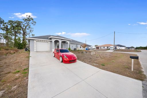 4716 13th St Sw, Lehigh Acres, FL 33973