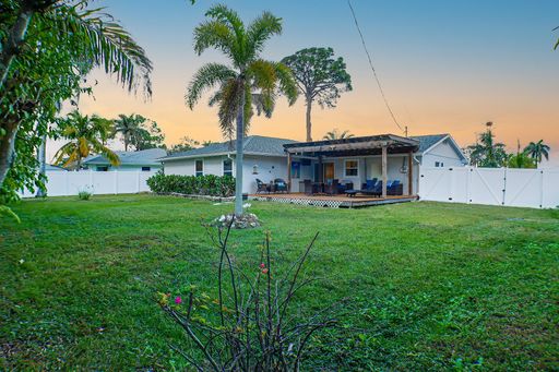 7189 Vassar Dr, Fort Myers, FL 33908