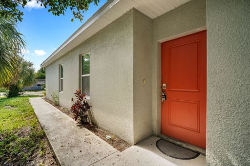 3309 Armstrong Ct, Fort Myers, FL 33916