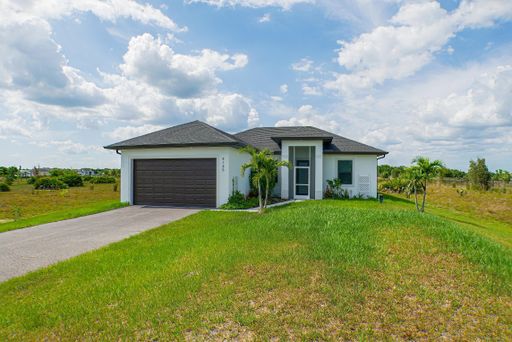 Stunning New construction 2022 3bed/2 bath in Naples on 1.14 acres of Land – photo 1