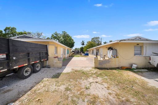 464A Carolina Ave , Fort Myers, FL 33905