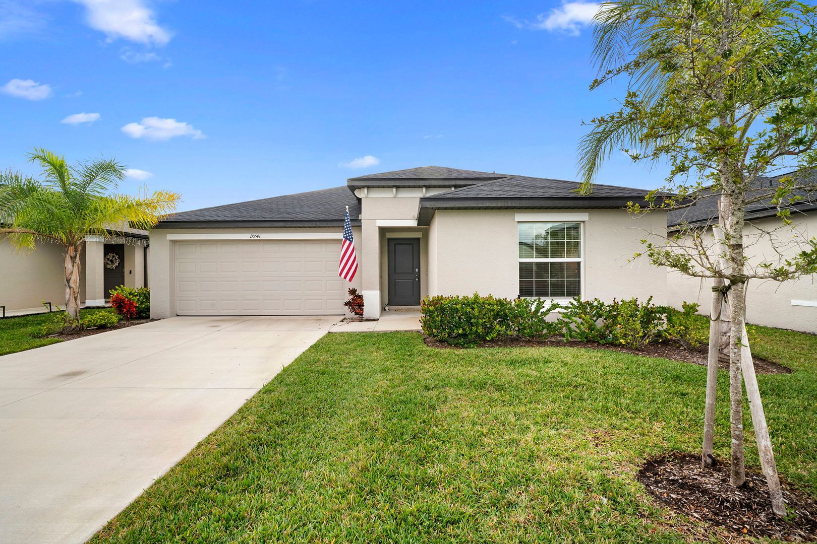 North Fort Myers House: 17741 Paradiso Way