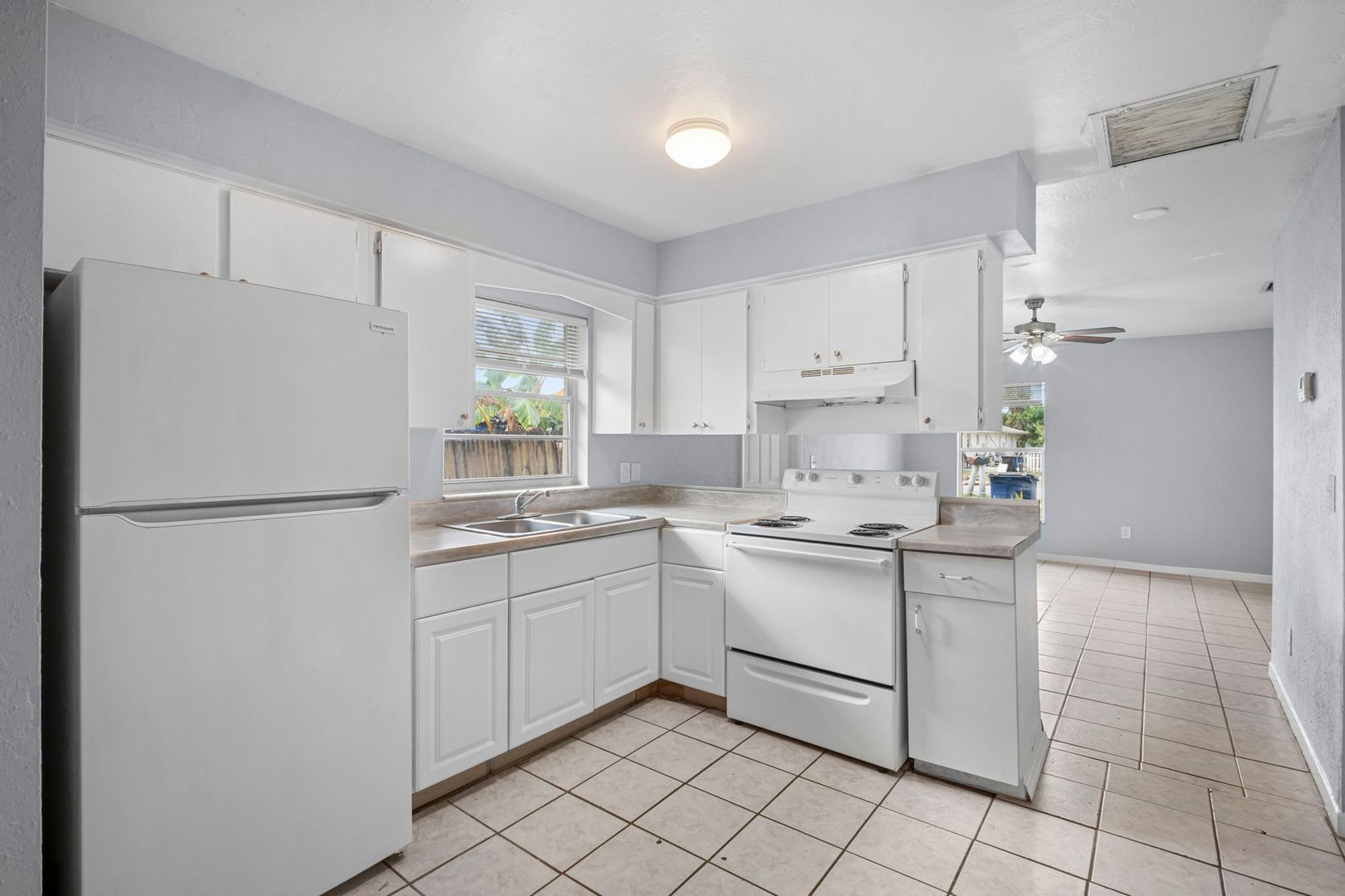 Fort Myers Apartment: 5447-5449 10th Ave