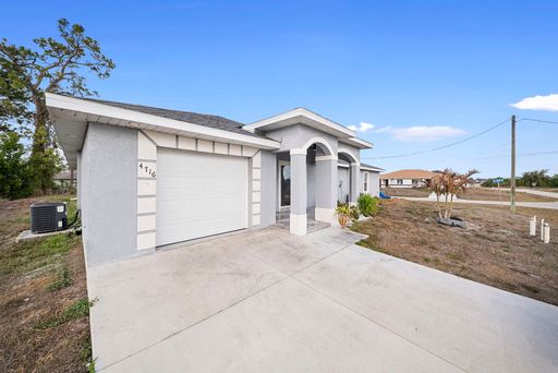 4716 13th St Sw, Lehigh Acres, FL 33973
