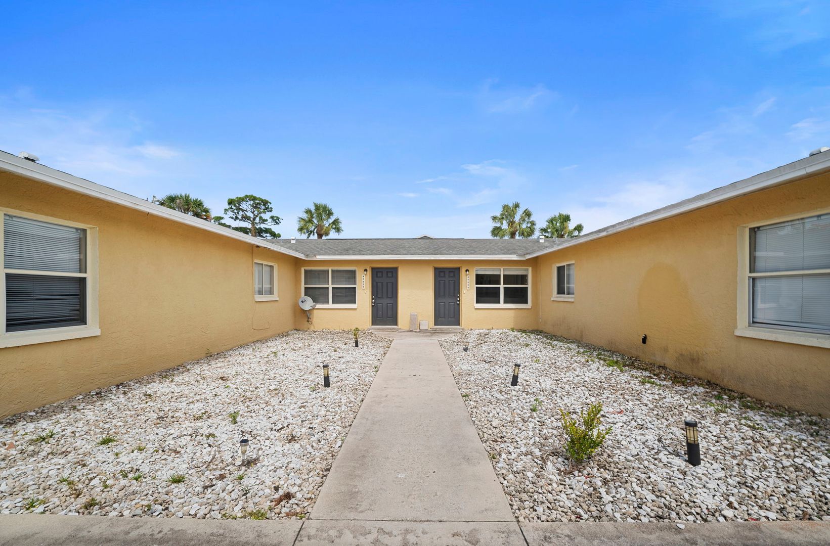Fort Myers Apartment: 13401-13407 Pine Needle Ln