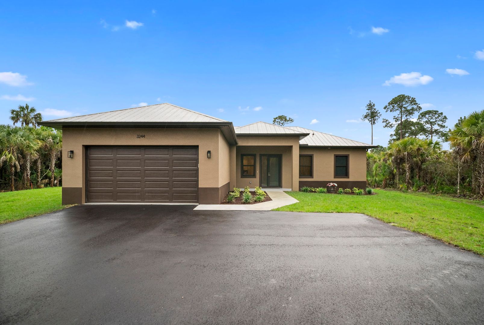 Naples House: 3244 32nd Ave Se