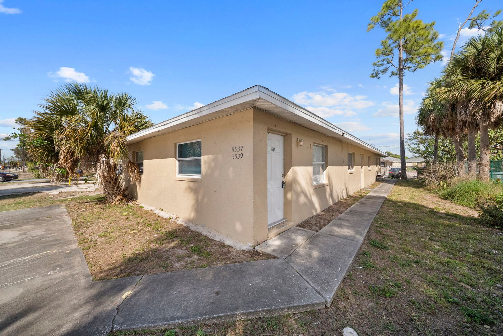 Fort Myers Apartment: 5537-5539 10th Ave