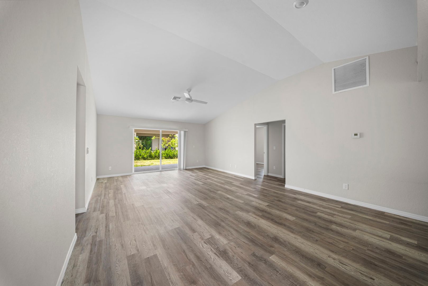 202 NW 25th Pl 9 of 12