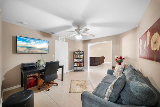  3205 38th St W, Lehigh Acres, FL 33971