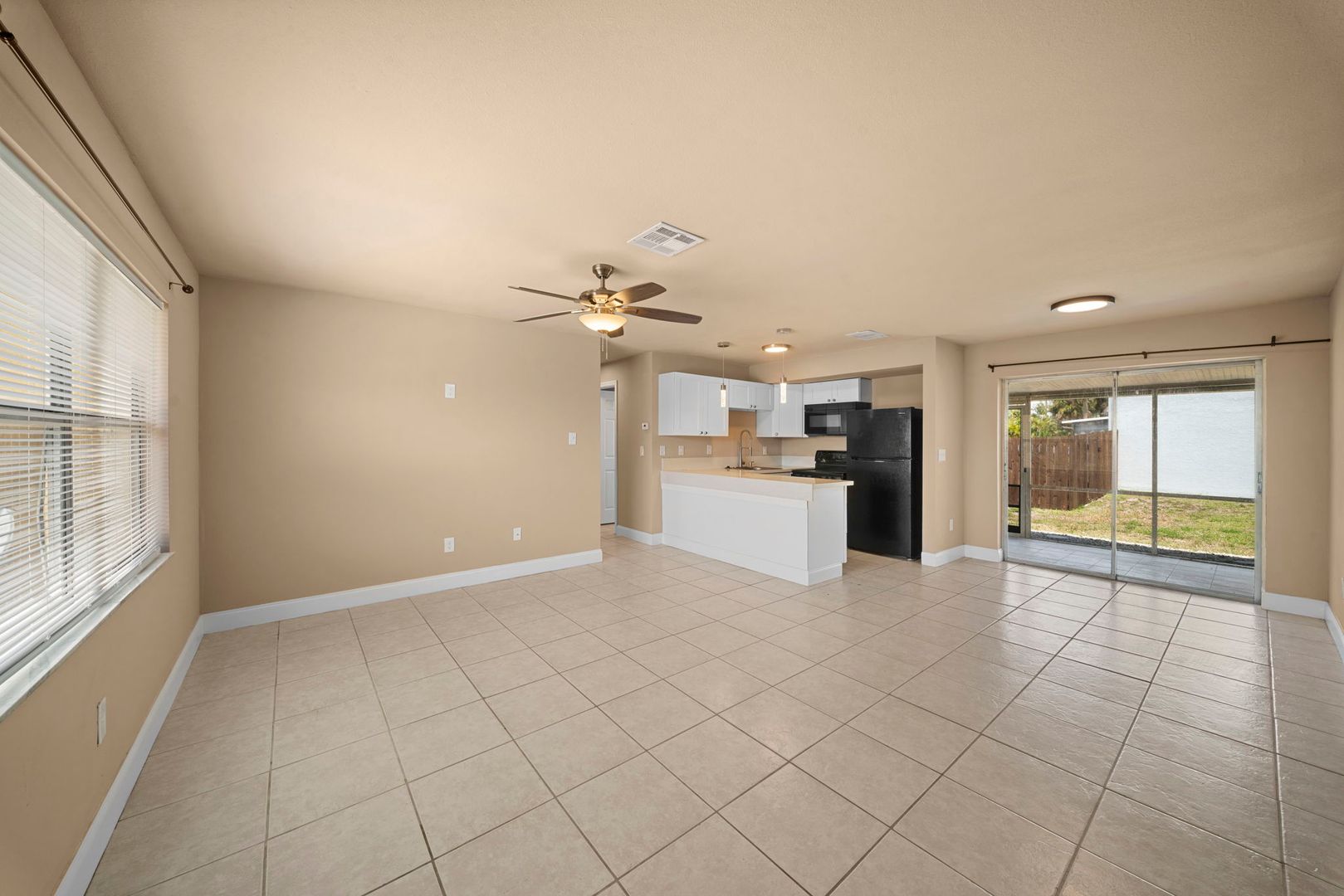 Fort Myers Apartment: 13401-13407 Pine Needle Ln