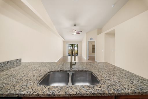 2820 SW 7th Pl, Cape Coral, FL 33914