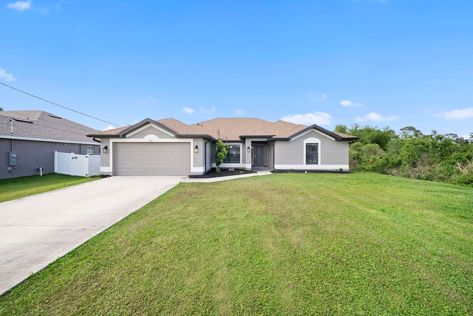 Lehigh Acres House: 490 Windermere Dr