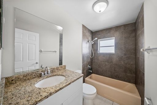 5537 10th Ave , Fort Myers, FL 33907