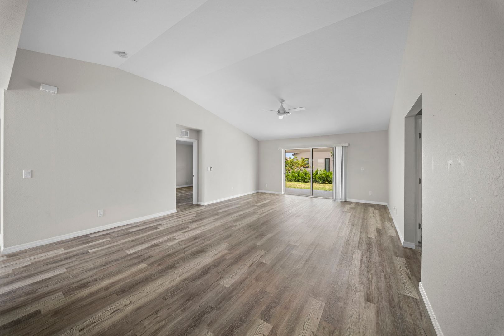 202 NW 25th Pl 10 of 12