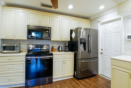 7189 Vassar Dr, Fort Myers, FL 33908