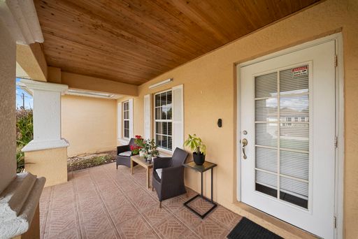  3205 38th St W, Lehigh Acres, FL 33971