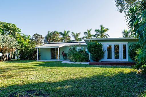 2221 Cape Way, North Fort Myers, FL 33917