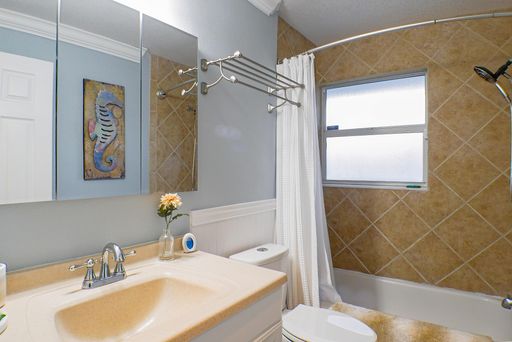 7189 Vassar Dr, Fort Myers, FL 33908