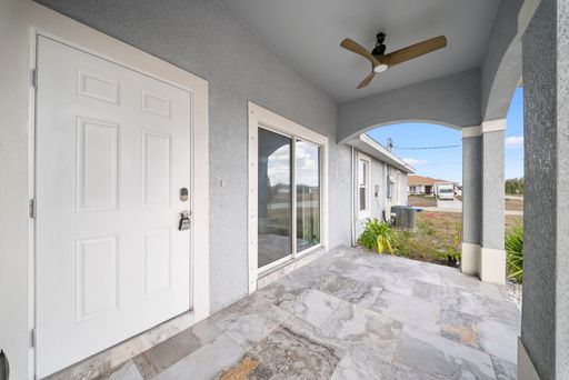 4716 13th St Sw, Lehigh Acres, FL 33973