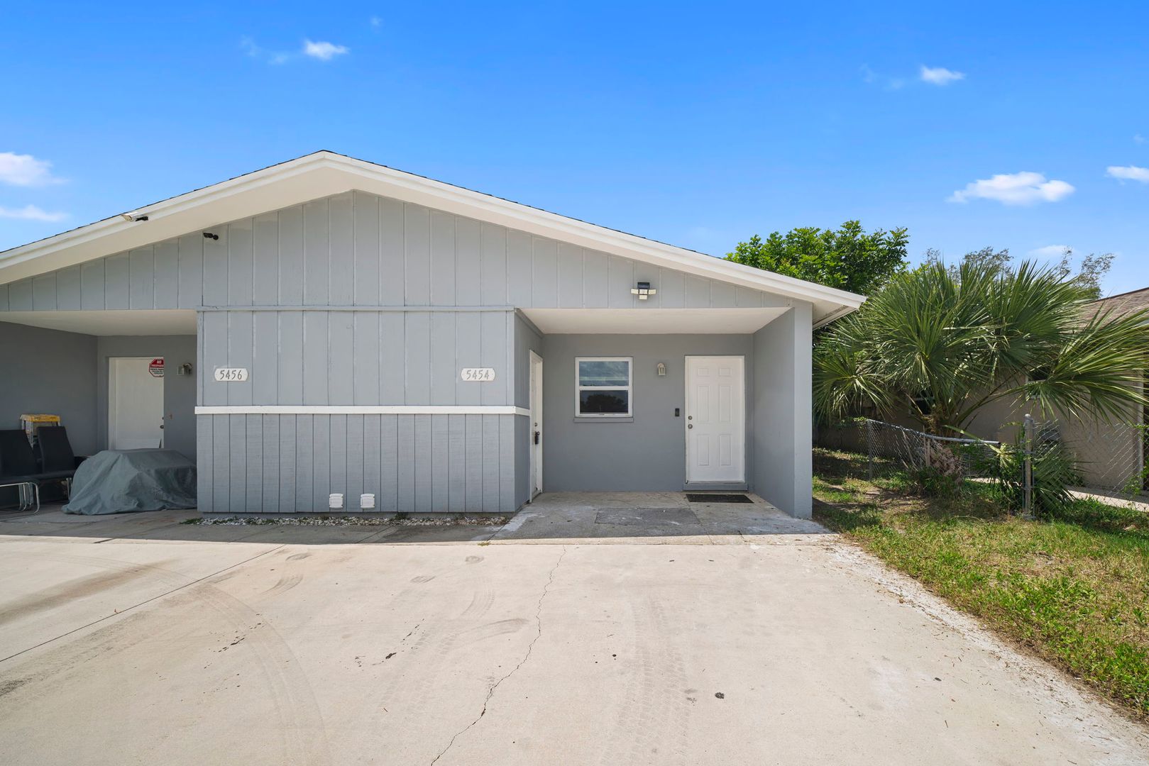 Fort Myers Apartment: 5454-5456 8th Ave