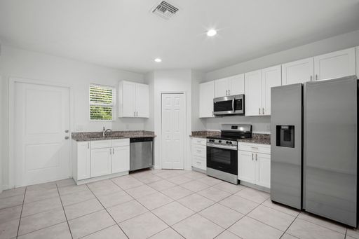 3309 Armstrong Ct, Fort Myers, FL 33916