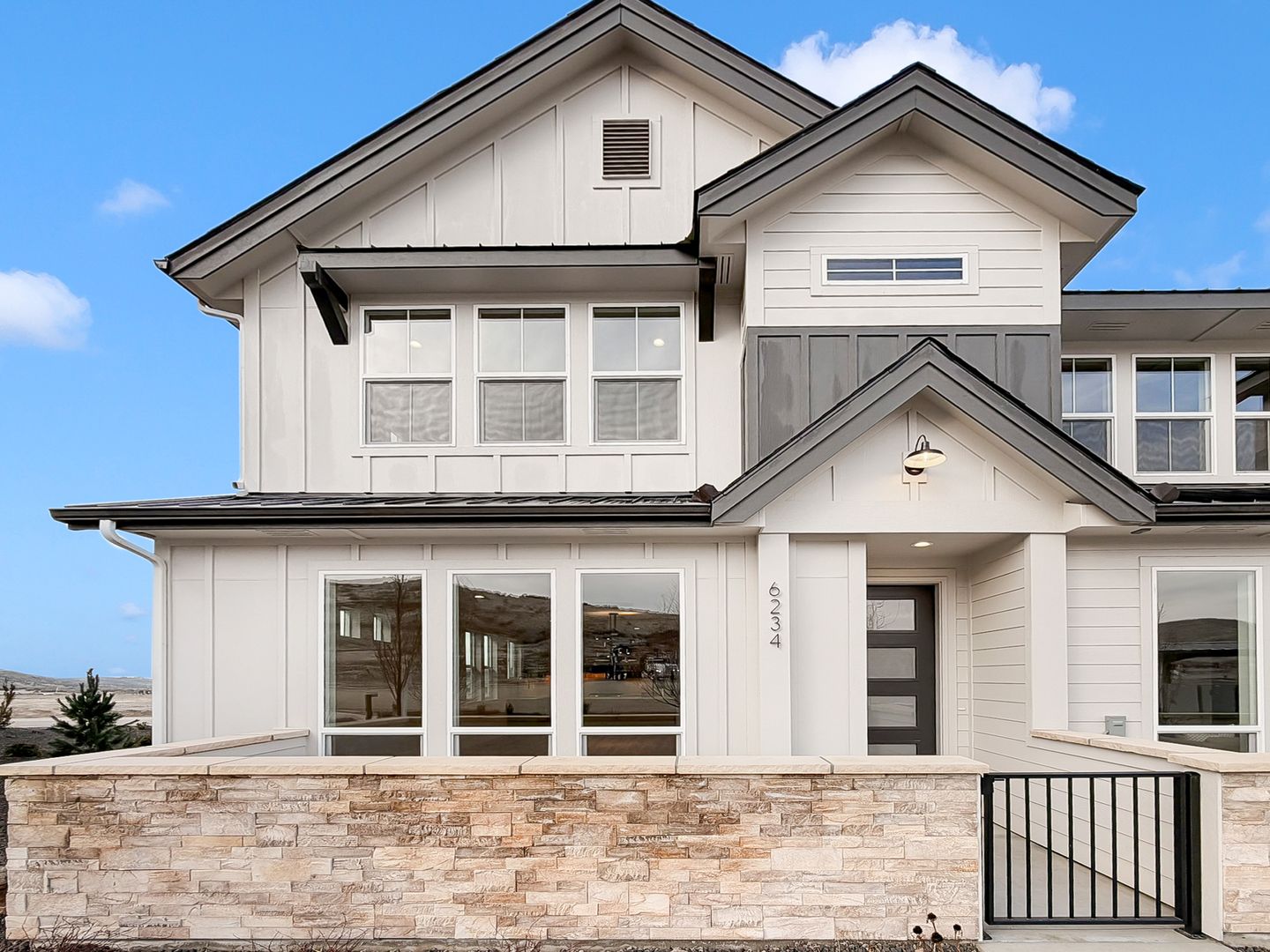 Eagle House: 6234 N Holly Springs Ln