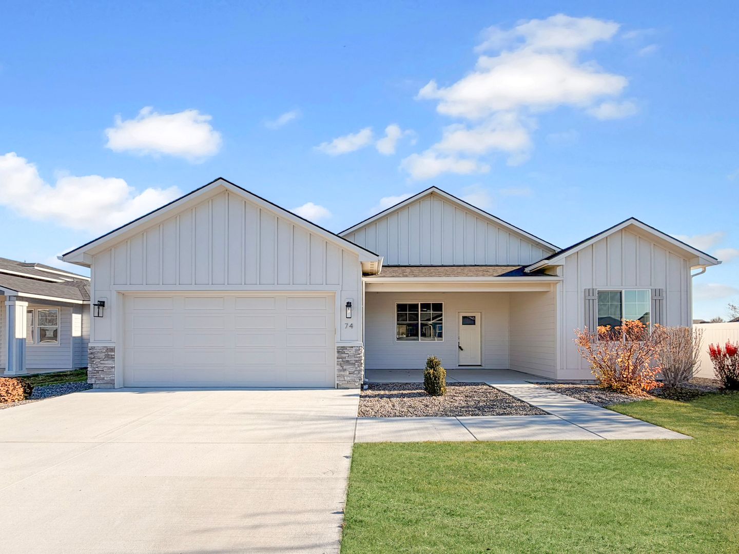 Nampa House: 74 S Ravine Way