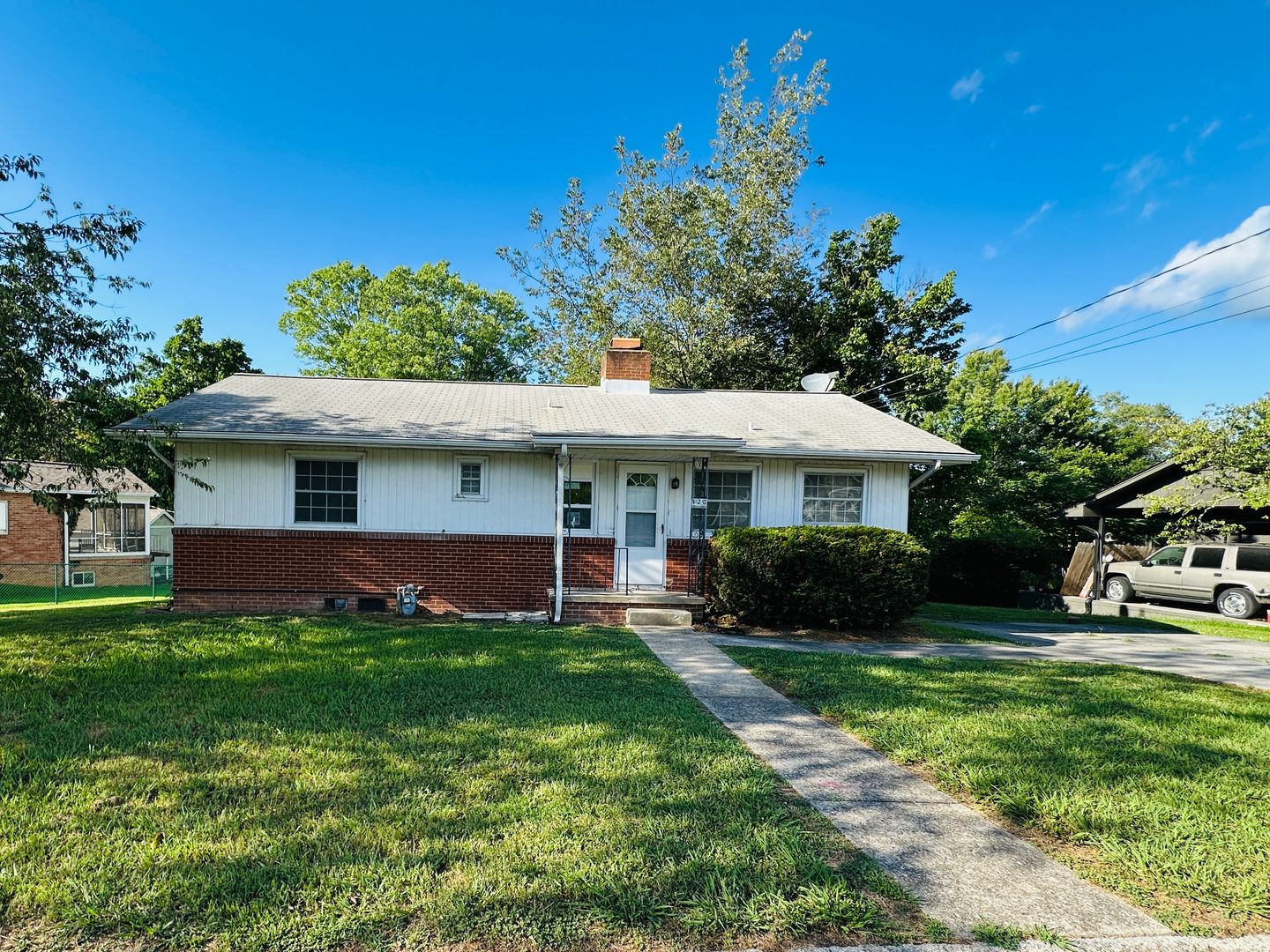 Oak Ridge House: 120 Utah Ave