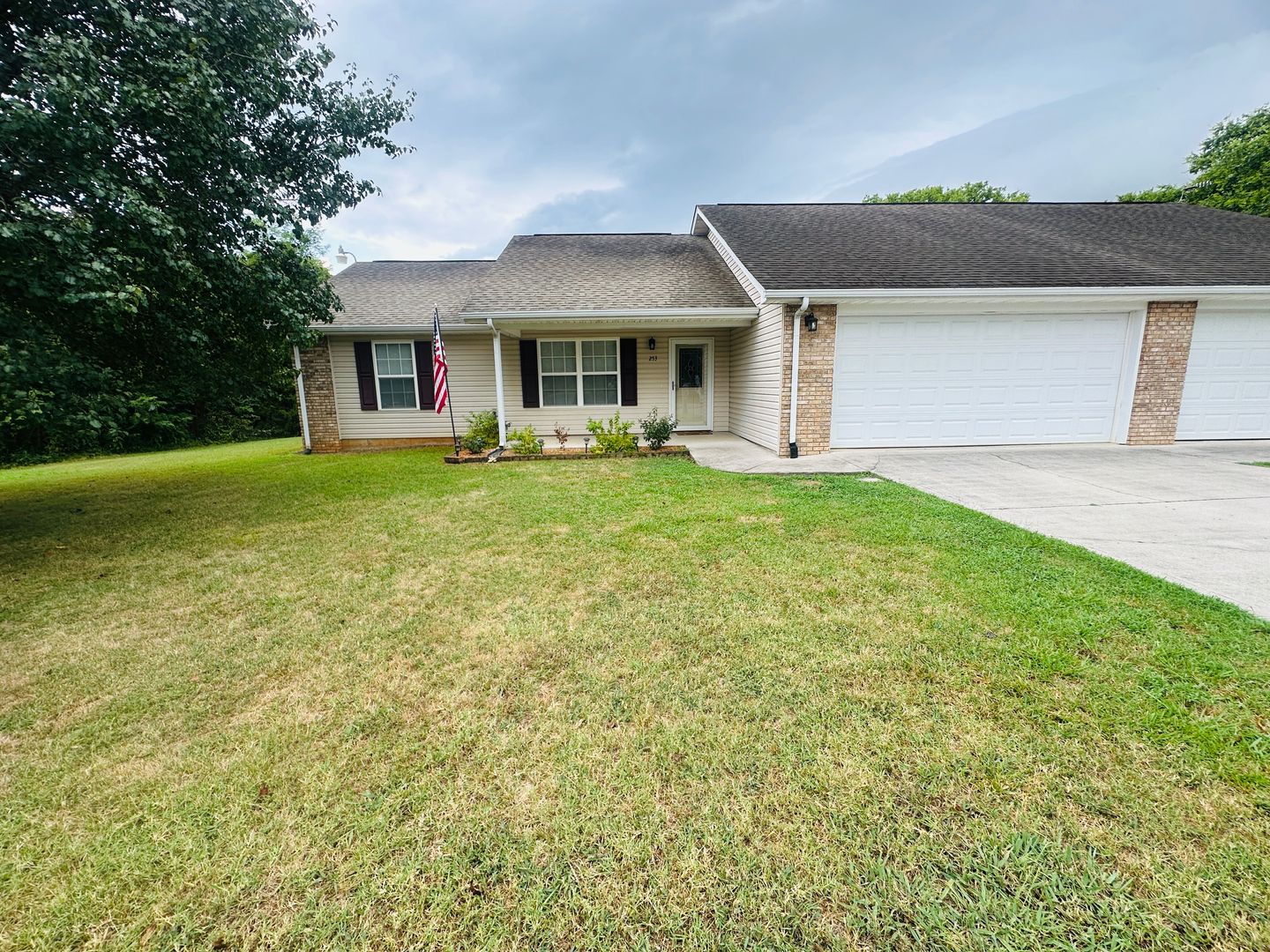 Kodak Condo: 253 Dumplin Ln.