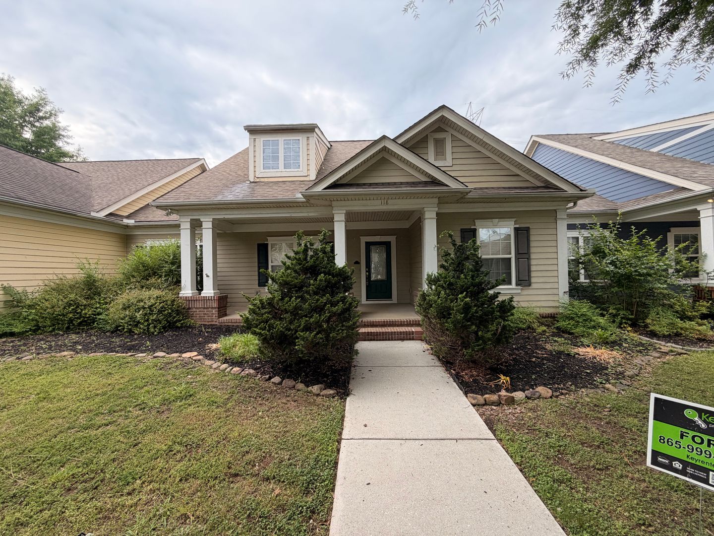 Oak Ridge House: 118 Fortenberry St.