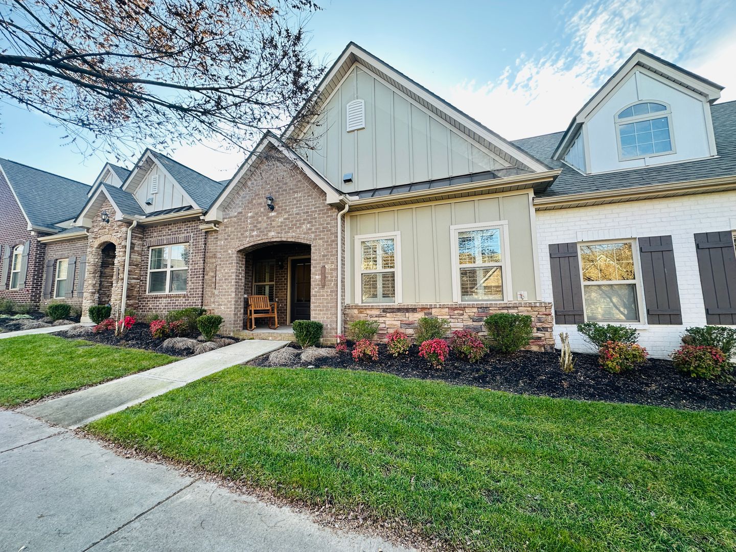 Oak Ridge Condo: 110 Groves Park Blvd E