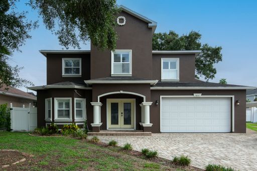 Stunning 4 Bedroom, 3 Bathroom in South Tampa, Florida – photo 1