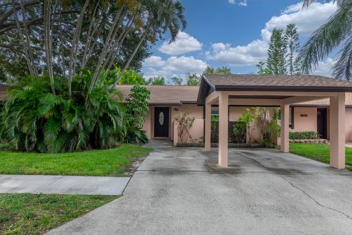 READY FOR MOVE-IN in ST PETE - minutes from the beach – photo 1