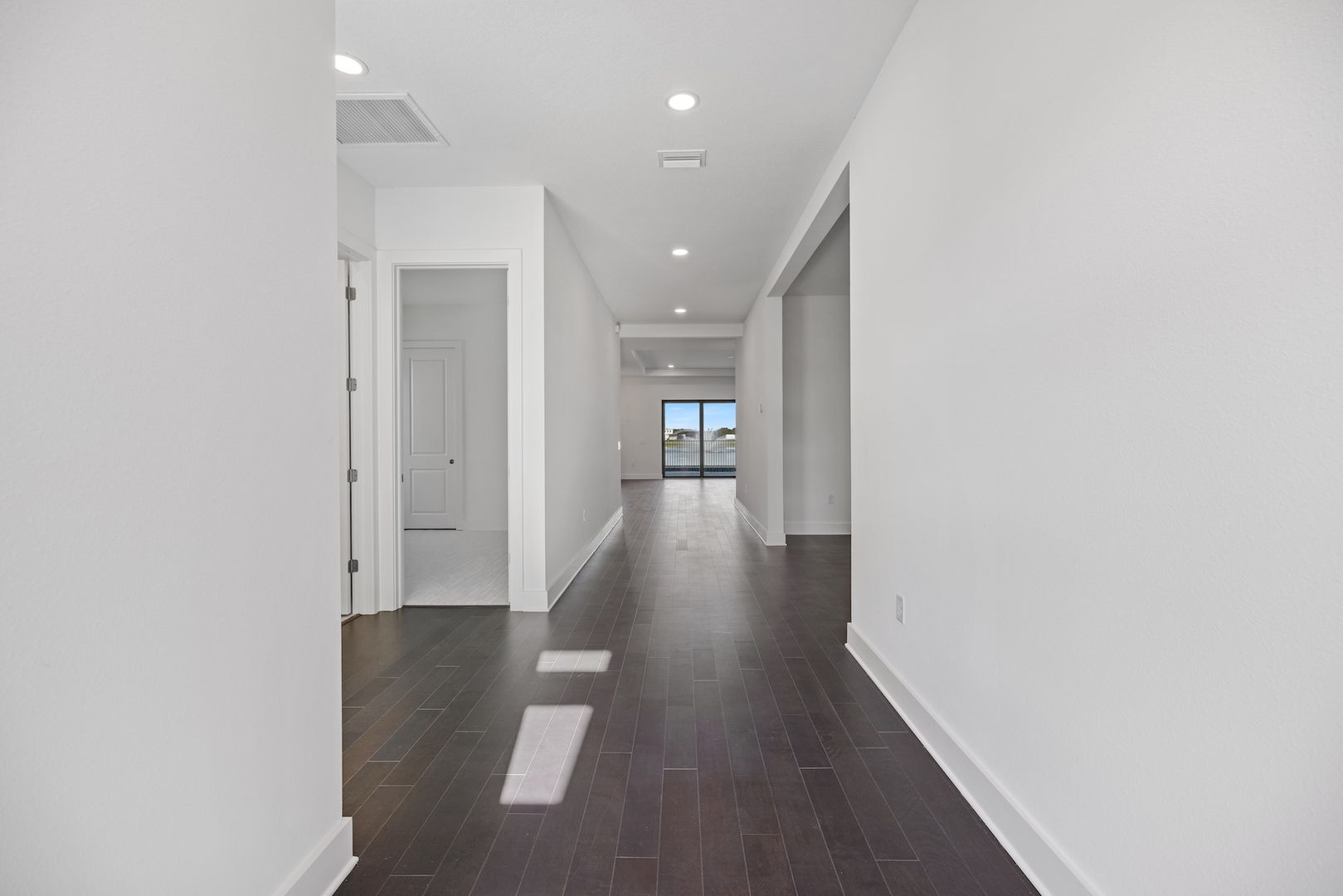 2609 Waterfront Cir 6 of 8