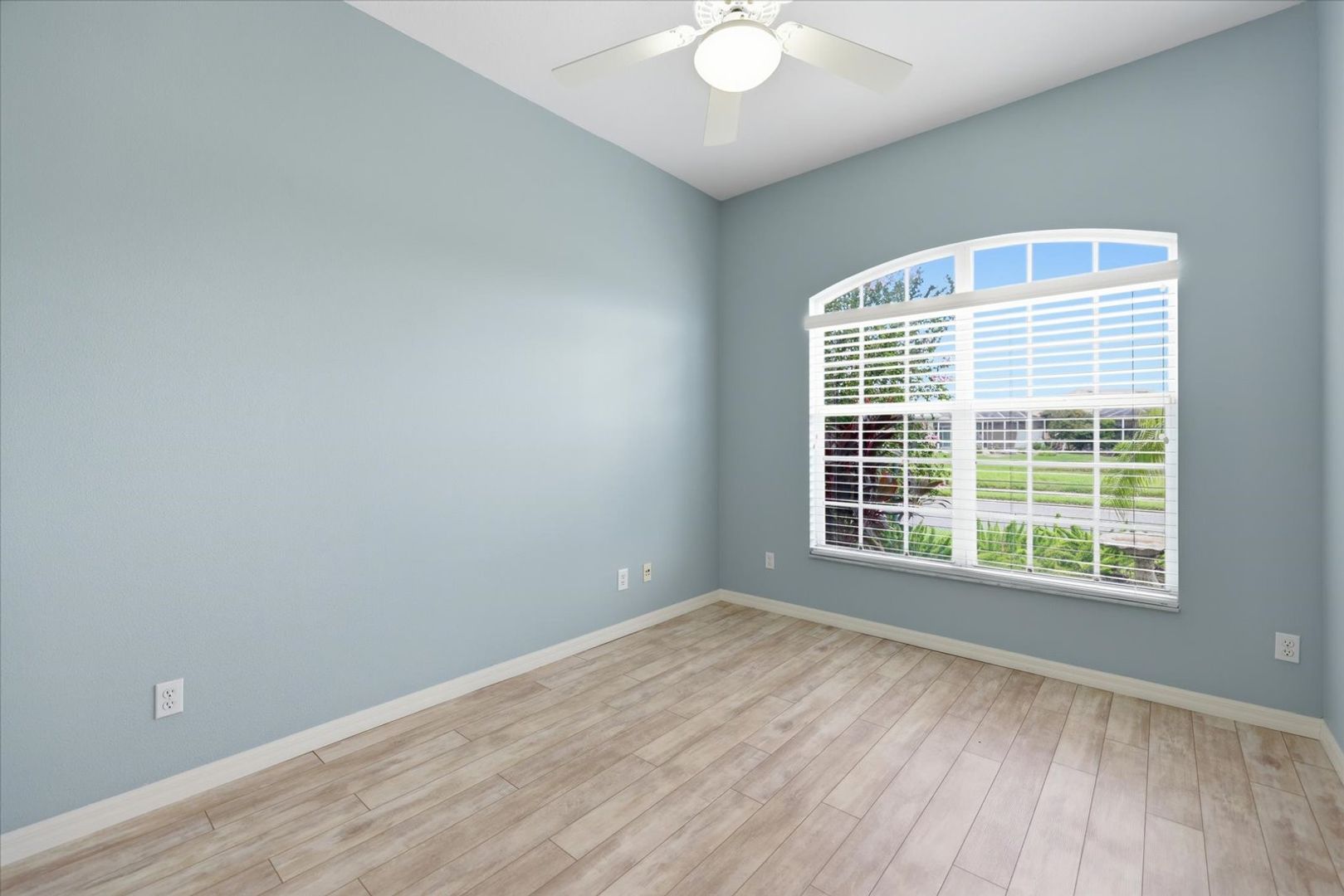 4956 Bridgehampton Blvd 12 of 12