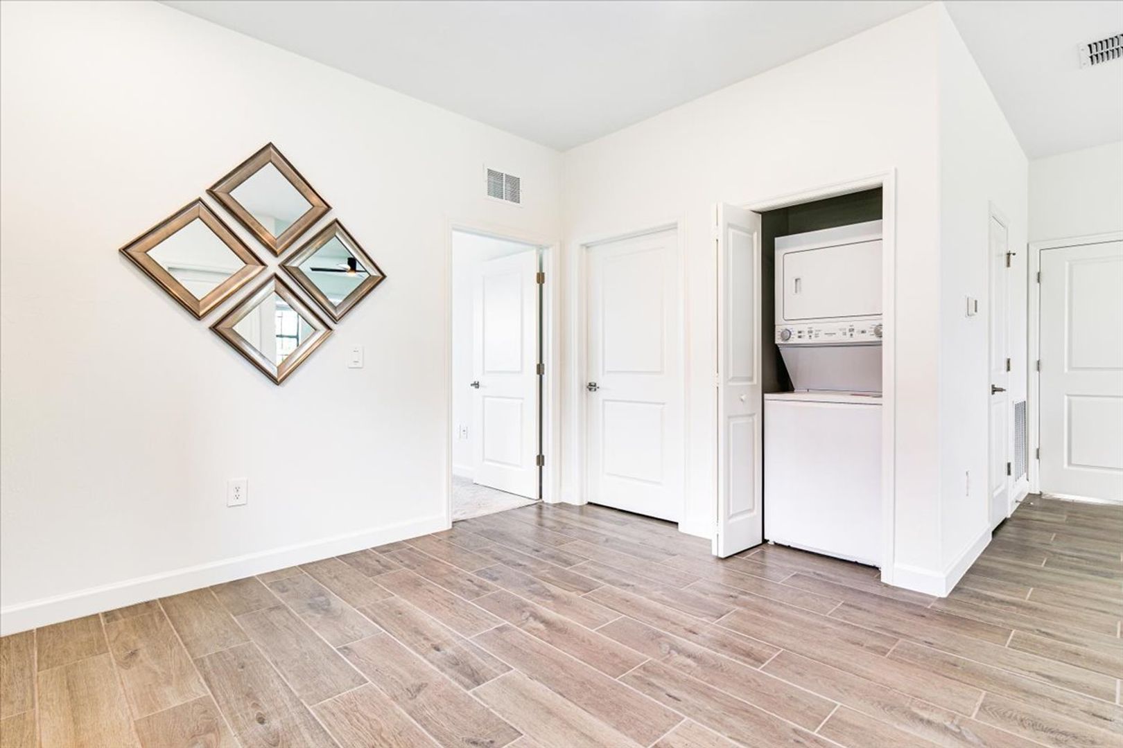 Laundry room at Seafoam
