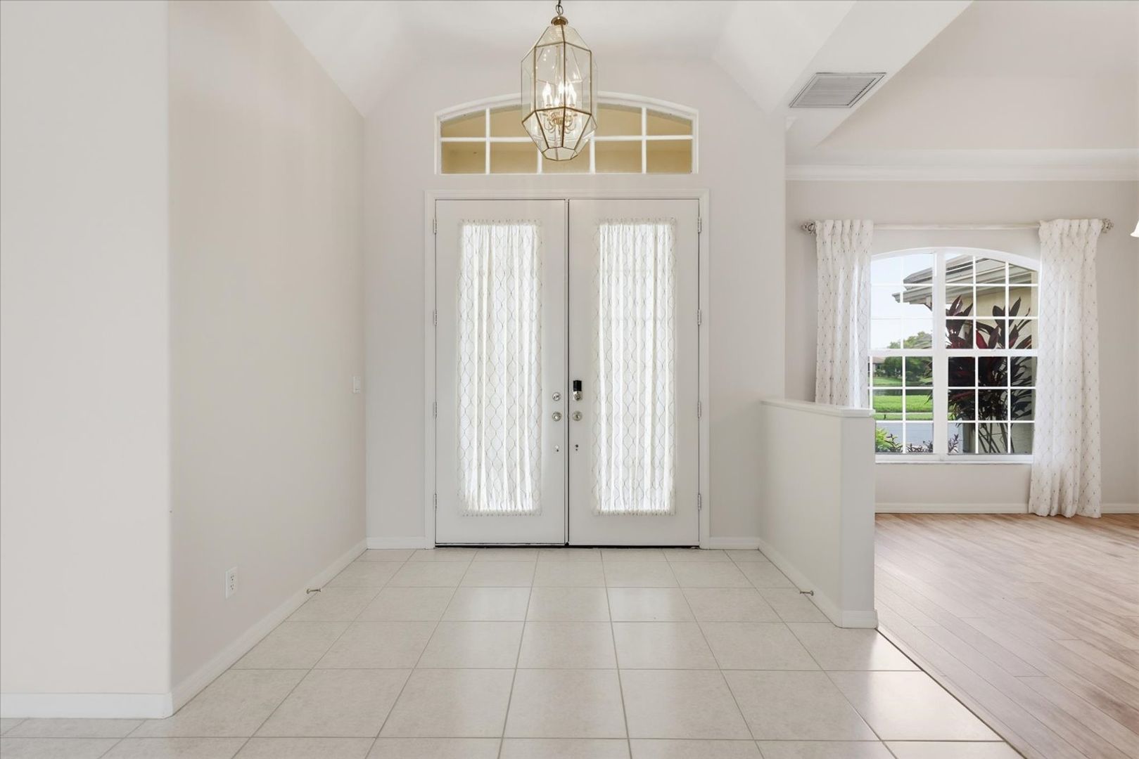 4956 Bridgehampton Blvd 6 of 12
