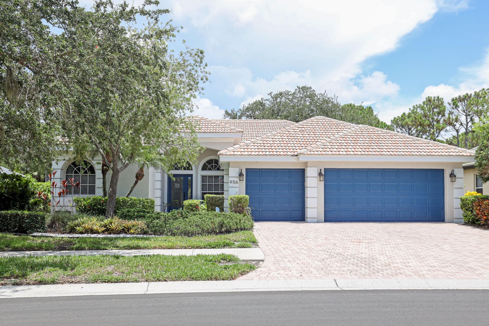 Osprey House: 956 Scherer Way