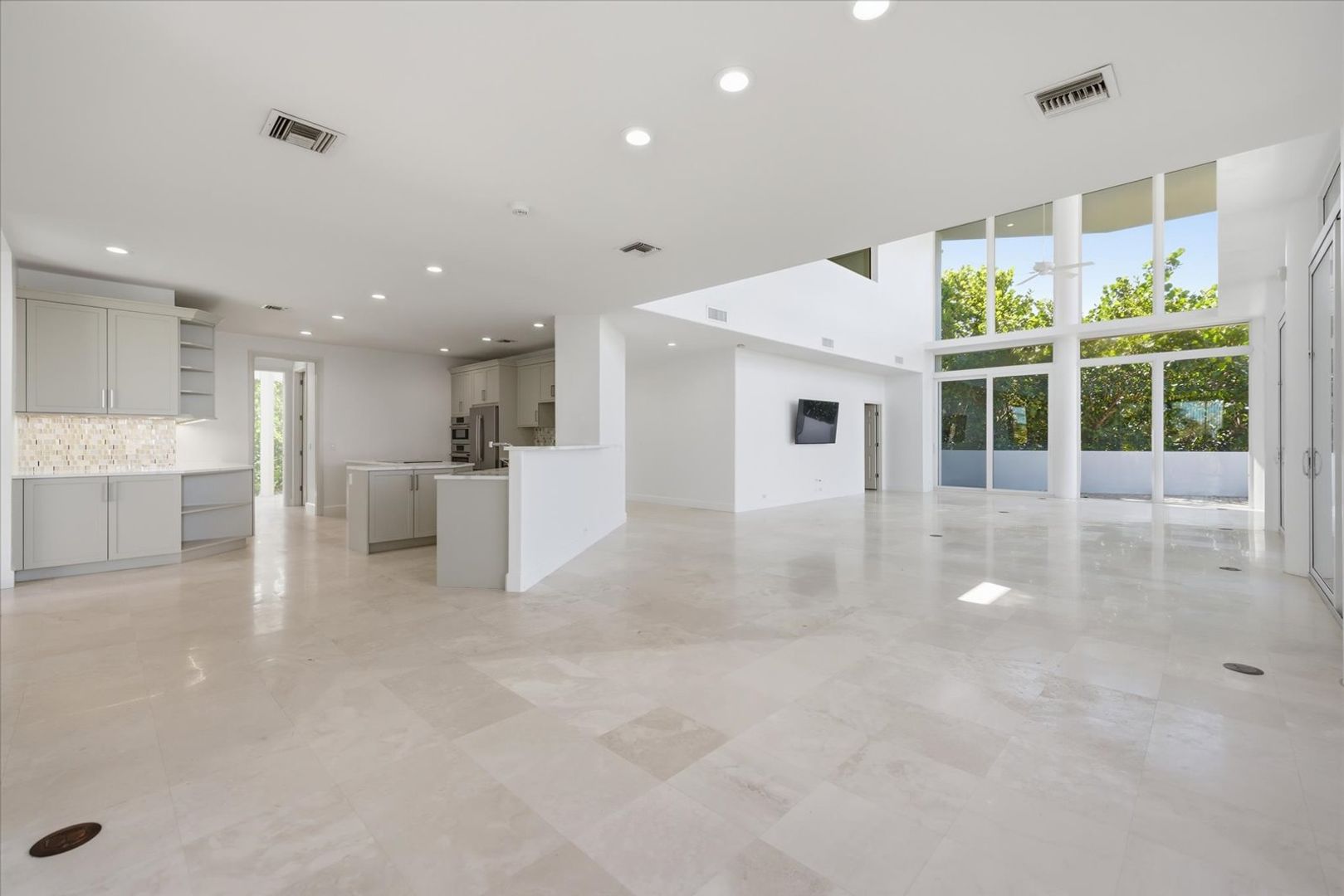 5801 Gulf of Mexico Dr 11 of 12