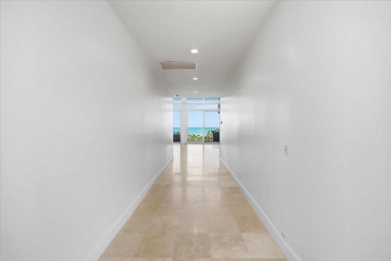 5801 Gulf of Mexico Dr 5 of 12